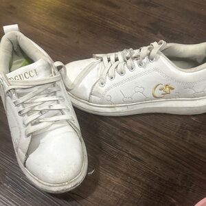Gucci White Sneakers with Gold Logo